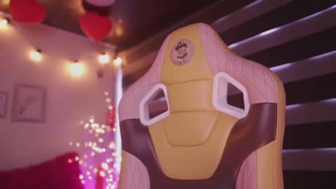 Snapshot of tommy_blue1 chatting on 02.27.25 Blue online show from 02.27.25