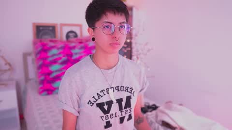 Snapshot of tommy_blue1 chatting on 09.11.25 Blue online show from 09.11.25