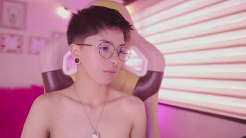 Blue  online show from 04.10.26