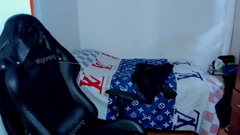 Twitter BreddTommy IG tommy bredd online show from 01.28.25