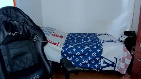 Twitter BreddTommy IG tommy bredd online show from 02.26.25