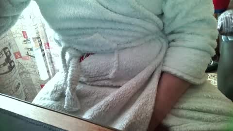 Tommi Li online show from 04.13.26