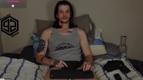 Tommy Sins online show from 11.05.25