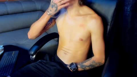 Snapshot of tommy_slater chatting on 01.13.25 Tommy Slater online show from 01.13.25