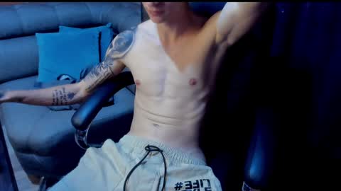 Snapshot of tommy_slater chatting on 02.05.25 Tommy Slater online show from 02.05.25