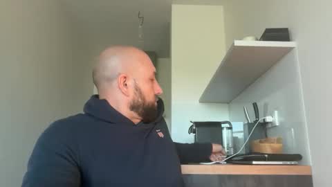 Thomas Fit online show from 09.17.25