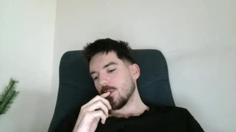 Snapshot of tomylind chatting on 05.01.26 Onlyfans - Tomylind keep you in touch there online show from 05.01.26
