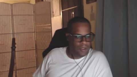 Snapshot of toni2814 chatting on 05.11.26 Antonio online show from 05.11.26