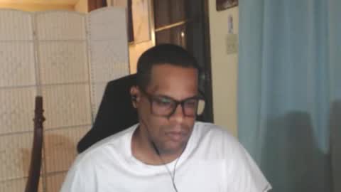 Snapshot of toni2814 chatting on 05.20.26 Antonio online show from 05.20.26