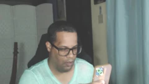 Snapshot of toni2814 chatting on 05.27.26 Antonio online show from 05.27.26