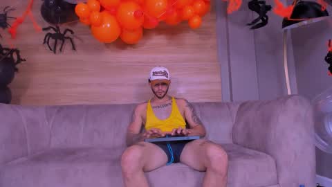 Snapshot of tonny__08 chatting on 10.30.25 Tonny online show from 10.30.25