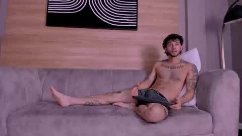 Snapshot of tonny__08 chatting on 11.06.25 Tonny online show from 11.06.25