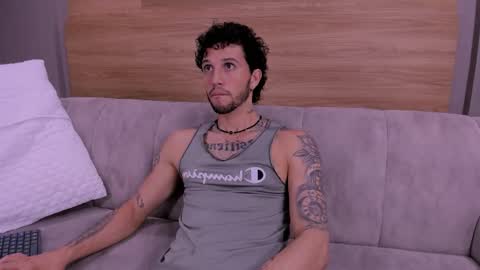 Snapshot of tonny__08 chatting on 11.07.25 Tonny online show from 11.07.25