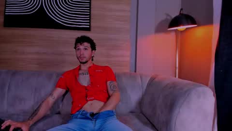 Snapshot of tonny__08 chatting on 11.19.25 Tonny online show from 11.19.25