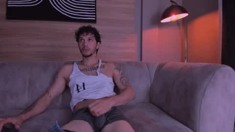 Snapshot of tonny__08 chatting on 11.22.25 Tonny online show from 11.22.25