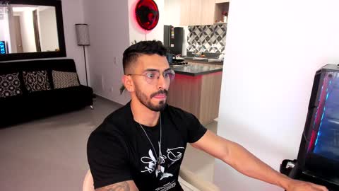 tony muscle1 online show from 02.09.25