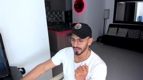 tony muscle1 online show from 03.11.25