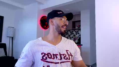 tony muscle1 online show from 10.20.25