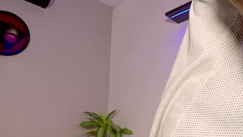 tony muscle1 online show from 04.15.26