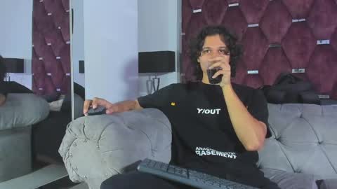 Snapshot of tonybenedetti chatting on 05.28.26 Tony Benedetti online show from 05.28.26