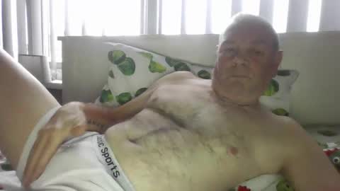 Snapshot of tonygibbson62 chatting on 12.17.25 tonygibbson62 online show from 12.17.25