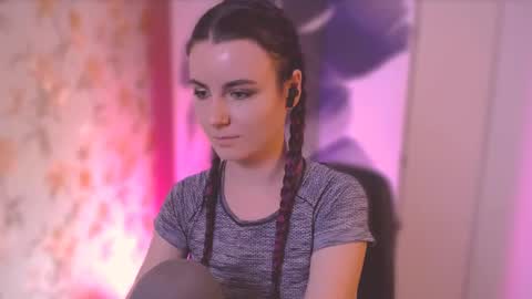 Snapshot of too_beautiful chatting on 02.28.25 Elizabeth online show from 02.28.25