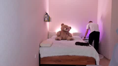 toohornyserj online show from 02.01.25