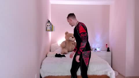 toohornyserj online show from 02.03.25