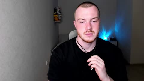 toohornyserj online show from 10.10.25