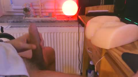 toohugeandstonedxoxo online show from 10.17.25