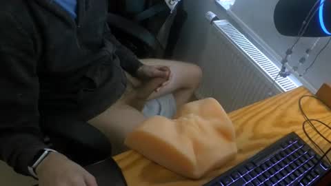 toohugeandstonedxoxo online show from 04.06.26