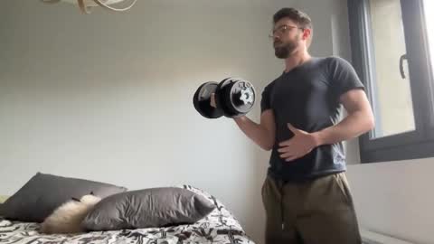 Tom online show from 04.05.26