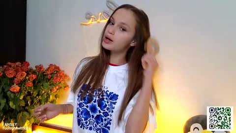 Snapshot of tootightwithbra chatting on 02.18.25 Kira online show from 02.18.25