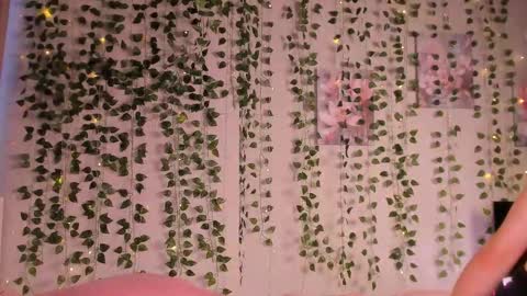 Alice and Sandra online show from 09.17.25