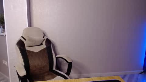 Glebaty online show from 02.23.25