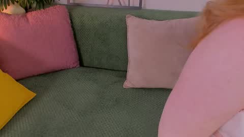 Snapshot of tori_the_witch chatting on 09.21.25 Tori online show from 09.21.25