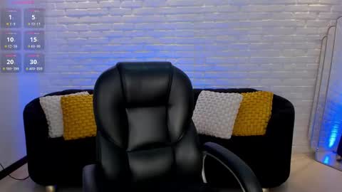 Tori Cross online show from 03.05.25