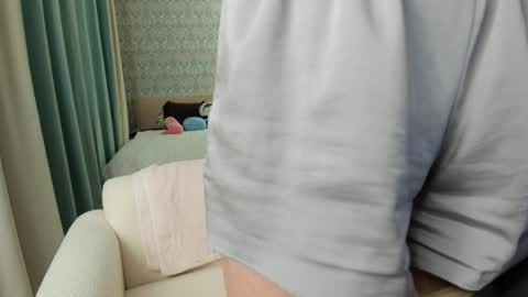 Snapshot of torinova chatting on 12.29.24 online show from 12.29.24