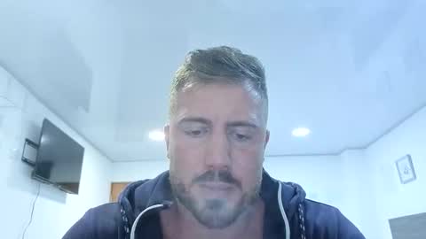 Snapshot of toro_arrapato chatting on 04.10.26 toro_arrapato online show from 04.10.26