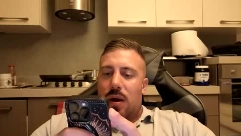 Snapshot of toro_arrapato chatting on 05.01.26 toro_arrapato online show from 05.01.26