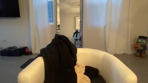 ASH online show from 10.22.25