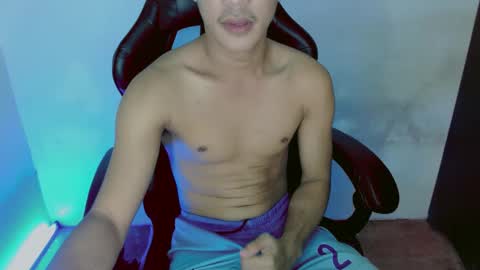 Snapshot of touch_of_alison chatting on 02.01.25 Alison online show from 02.01.25