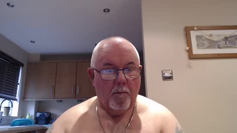 Snapshot of touchwood25 chatting on 12.12.24 TOUCHWOOD25 online show from 12.12.24