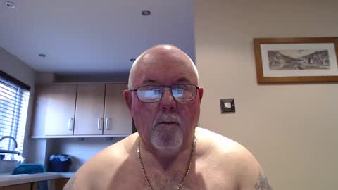 Snapshot of touchwood25 chatting on 02.22.25 TOUCHWOOD25 online show from 02.22.25