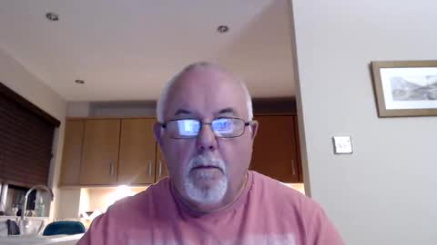 Snapshot of touchwood25 chatting on 10.09.25 TOUCHWOOD25 online show from 10.09.25