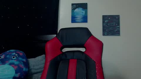 Snapshot of toxiclilly chatting on 12.11.24 Lilly Miss Mistress Goddess Maam Queen Boss online show from 12.11.24