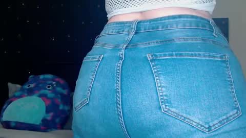 Snapshot of toxiclilly chatting on 12.14.24 Lilly Miss Mistress Goddess Maam Queen Boss online show from 12.14.24