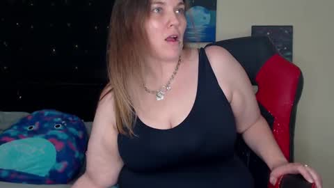 Snapshot of toxiclilly chatting on 12.16.24 Lilly Miss Mistress Goddess Maam Queen Boss online show from 12.16.24