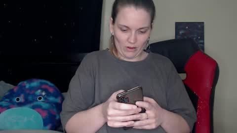 Snapshot of toxiclilly chatting on 12.30.24 Lilly Miss Mistress Goddess Maam Queen Boss online show from 12.30.24