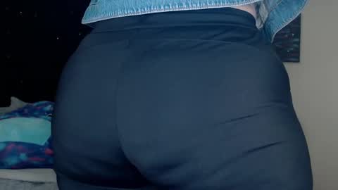 Snapshot of toxiclilly chatting on 01.16.25 Lilly Miss Mistress Goddess Maam Queen Boss online show from 01.16.25